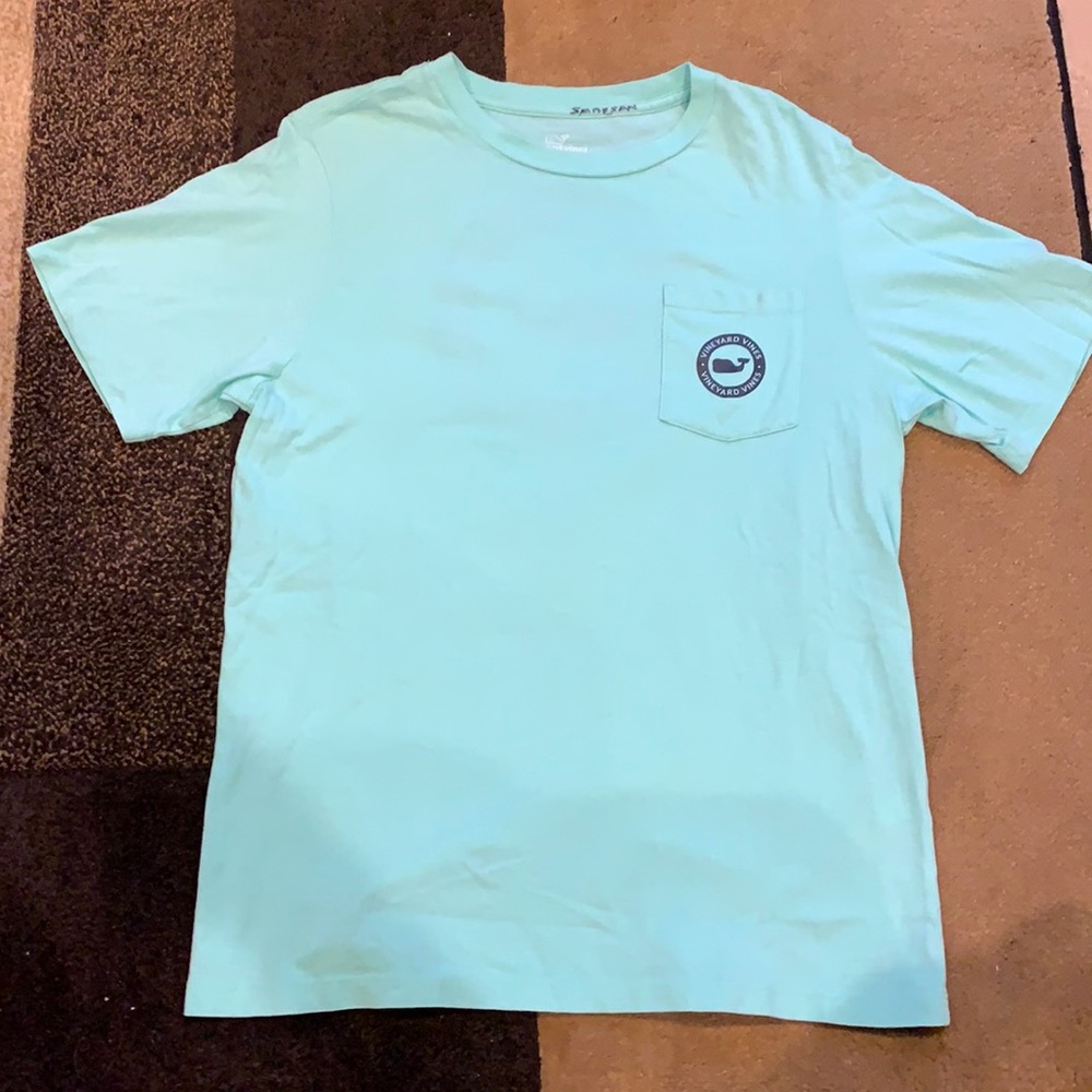 Large boys tshirt vineyard vines